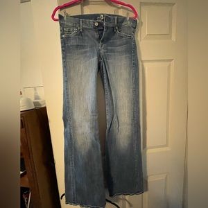 NWOT 7 For All Mankind Dojo 28X32.5 Flare Leg Med Blue Wash Low-Rise